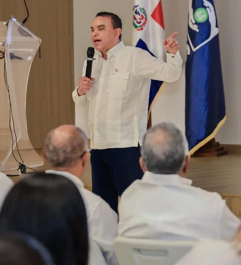 SNS fortalece atención materno-infantil y neonatal con nuevas estrategias y avances en la Red Pública de Salud