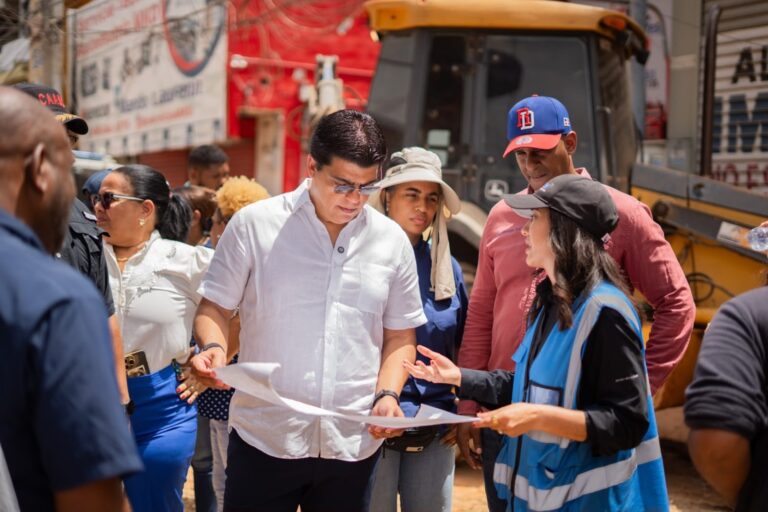 CAASD construye cisterna 50 mil galones de agua y  avanza construcción multiuso en sector Las cañitas